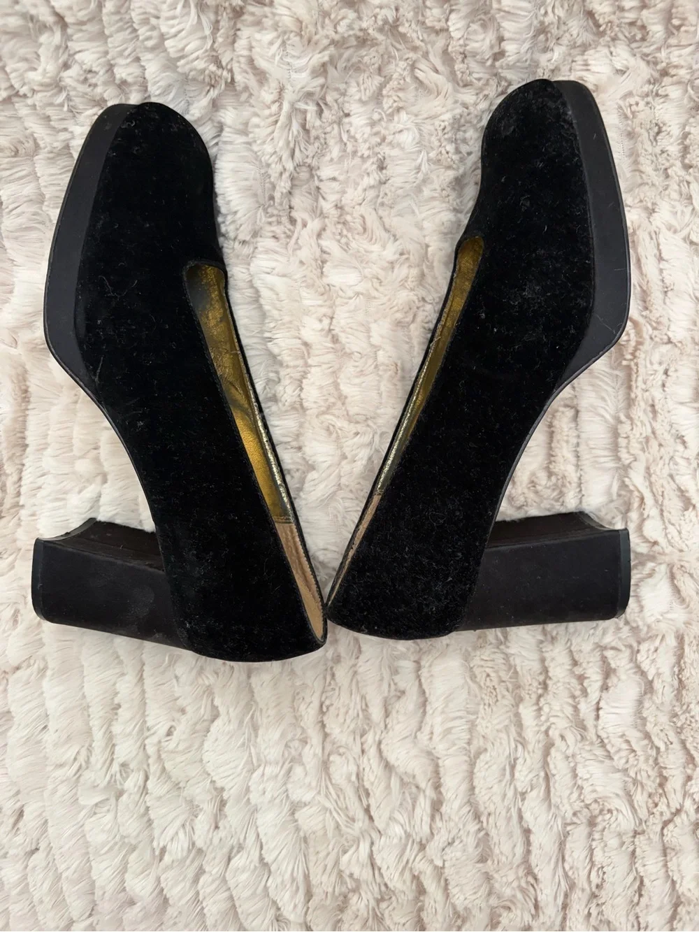 Apostrophe Bugsy Black Velvet Wedge Heels 7.5 M